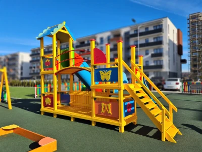 Ansamblu de joaca Doua Turnuri