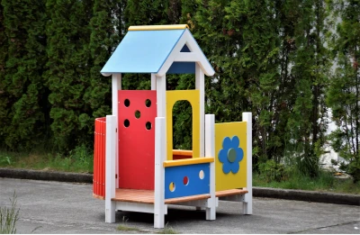 Casuta din lemn pentru joaca