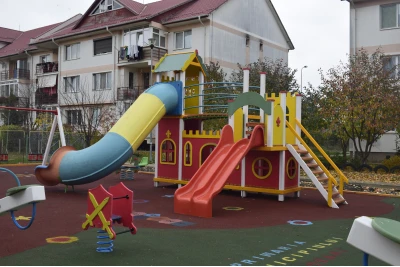 Ansamblu de joaca doua turnuri Cetate